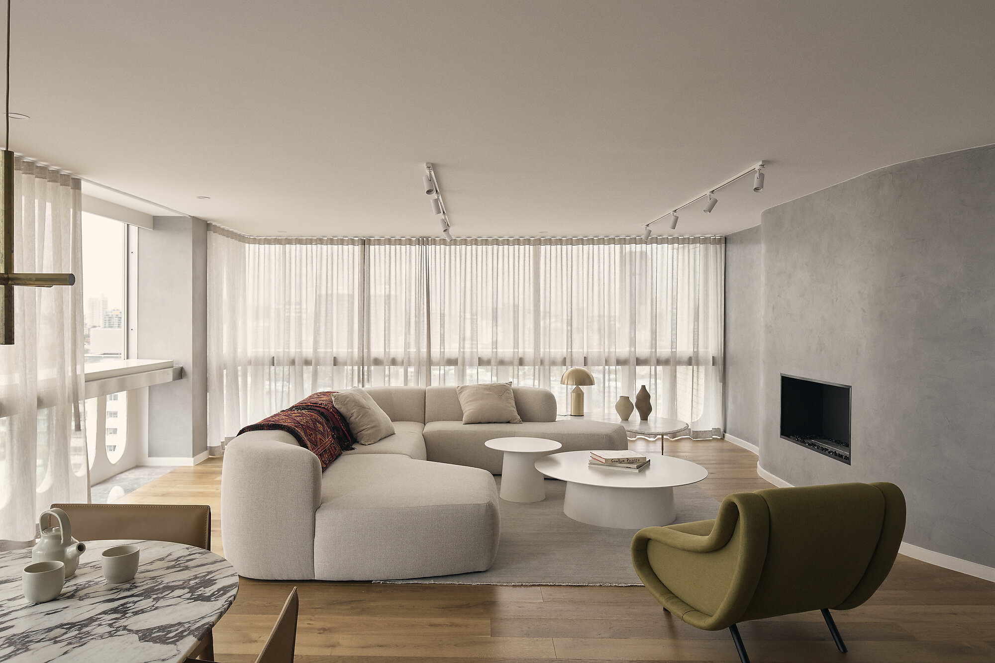 Interior photograph of New Farm Apartment by David Chatfield
